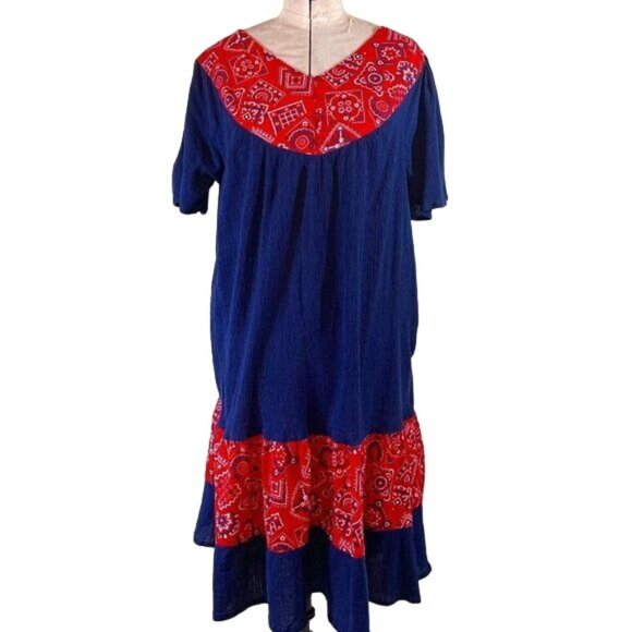 POCKETS! PLUS SIZE 2X National Blue & Red Bandana Print Short Sleeve MuuMuu - Picture 1 of 5